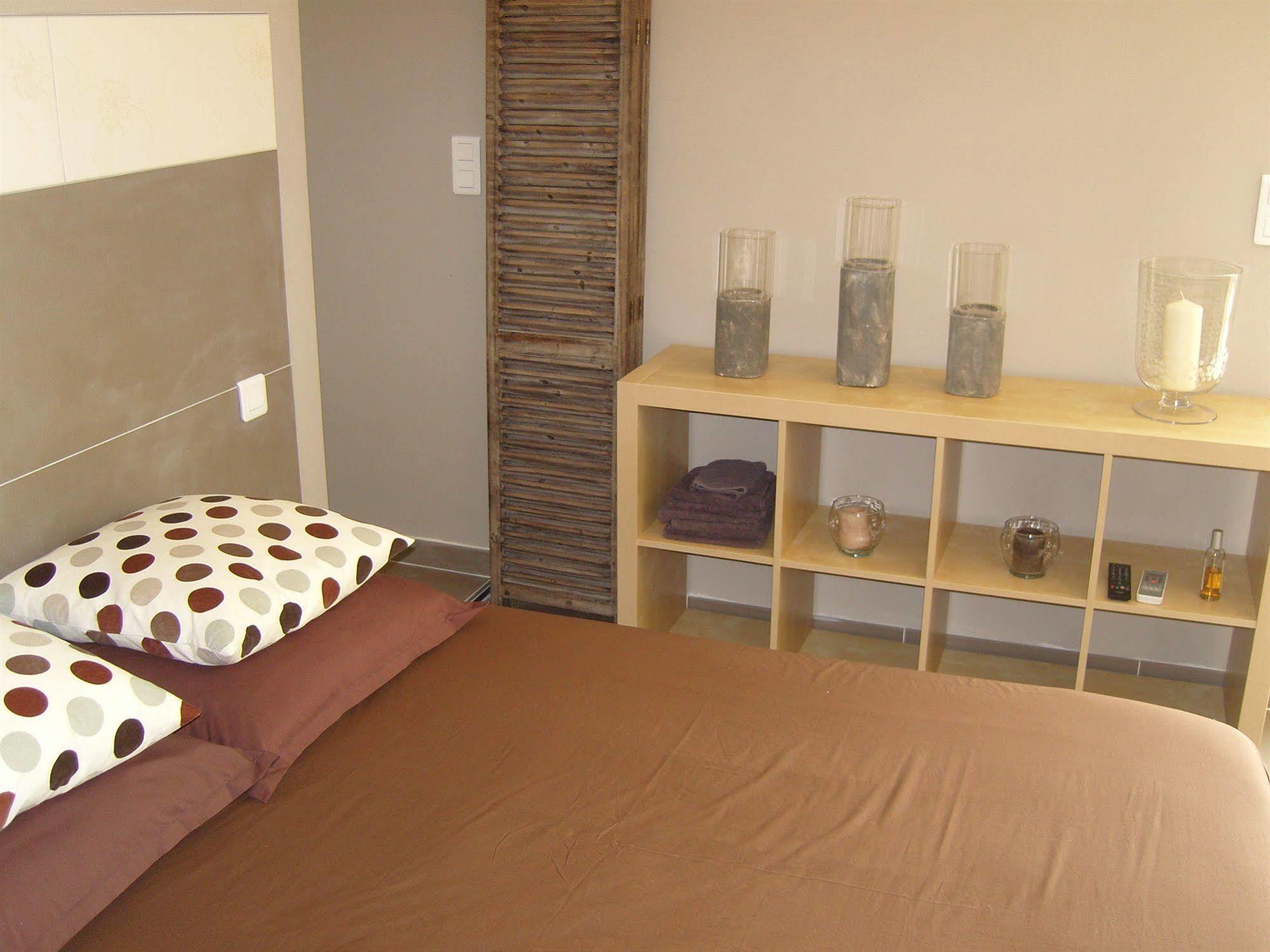 Mas Guiraud, Le Coquet Bed & Breakfast Beaucaire  Bagian luar foto